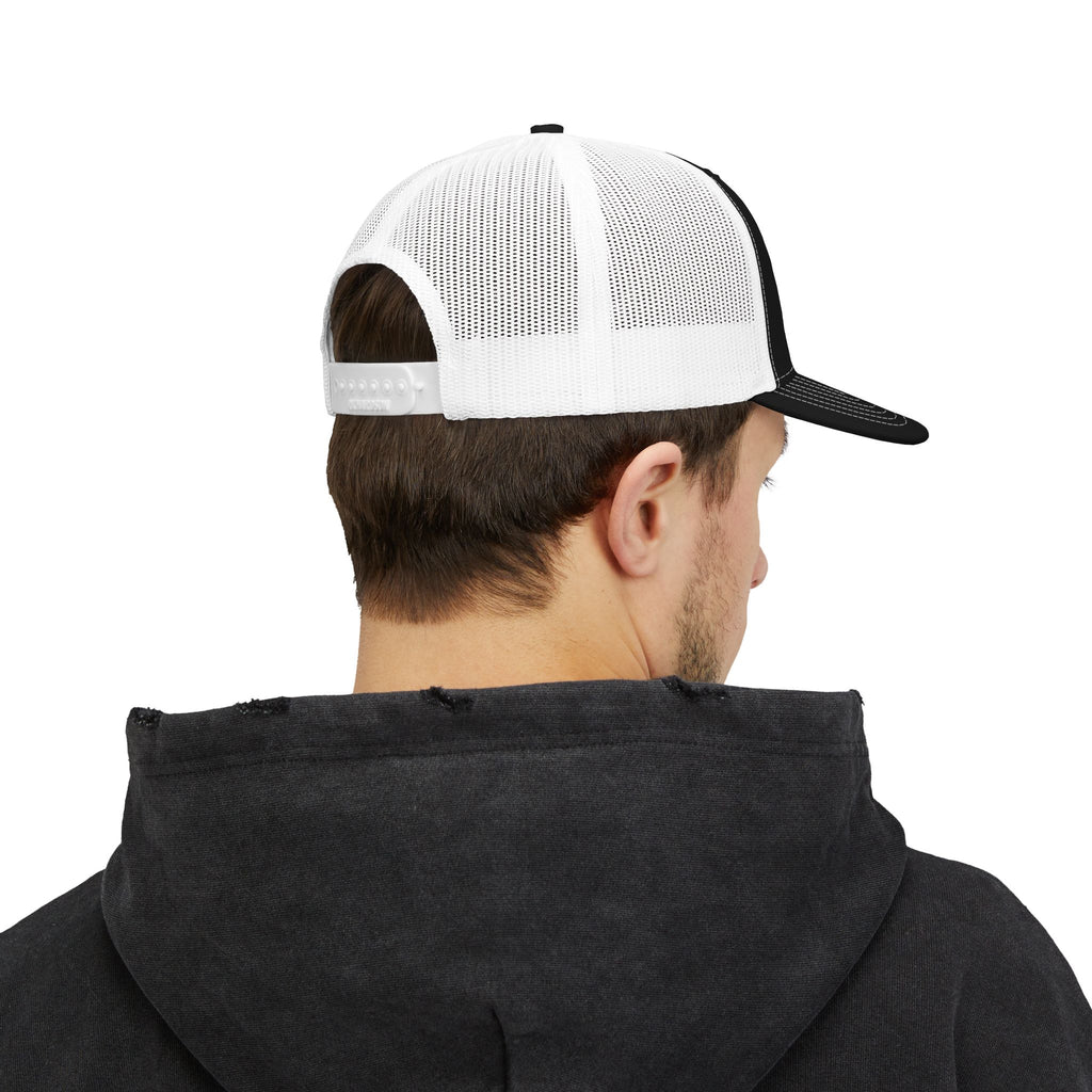 Black & White Trucker Cap with Vintage Mountain Patch – Outdoor Snapback Hat
