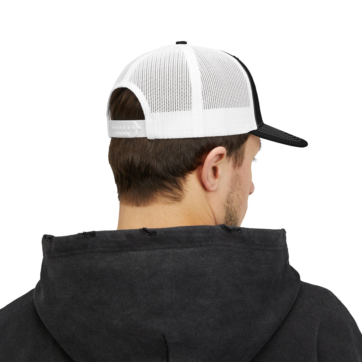 Black & White Trucker Cap with Vintage Mountain Patch – Outdoor Snapback Hat